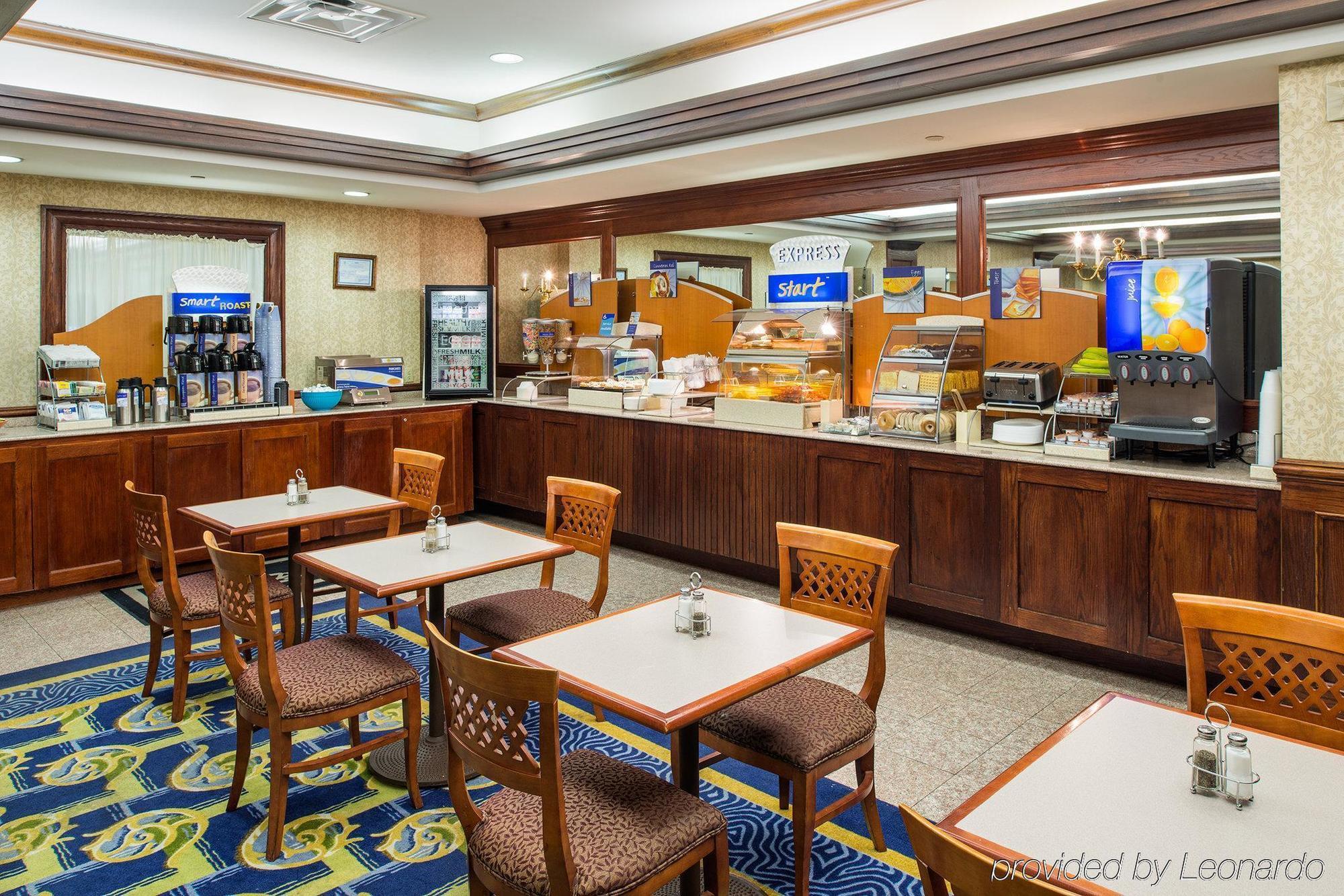 Holiday Inn Express Hauppauge-Long Island, An Ihg Hotel Restoran gambar
